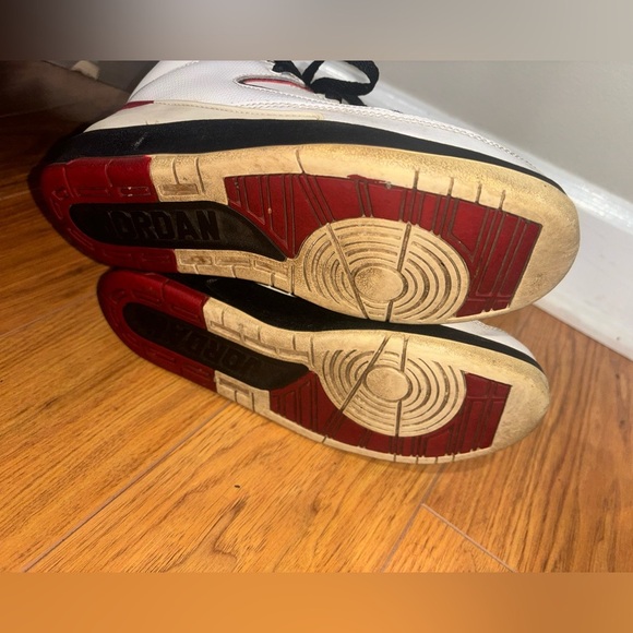 Jordan 2 Retro Varsity Red 2010 size 6Y 23 Chicago bulls - Picture 6 of 14